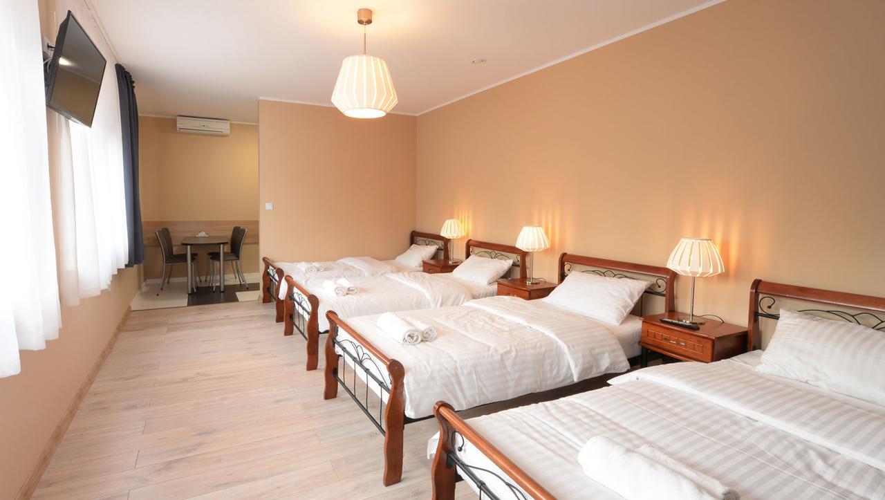 Kelman Inn Global Nowa Sol Esterno foto